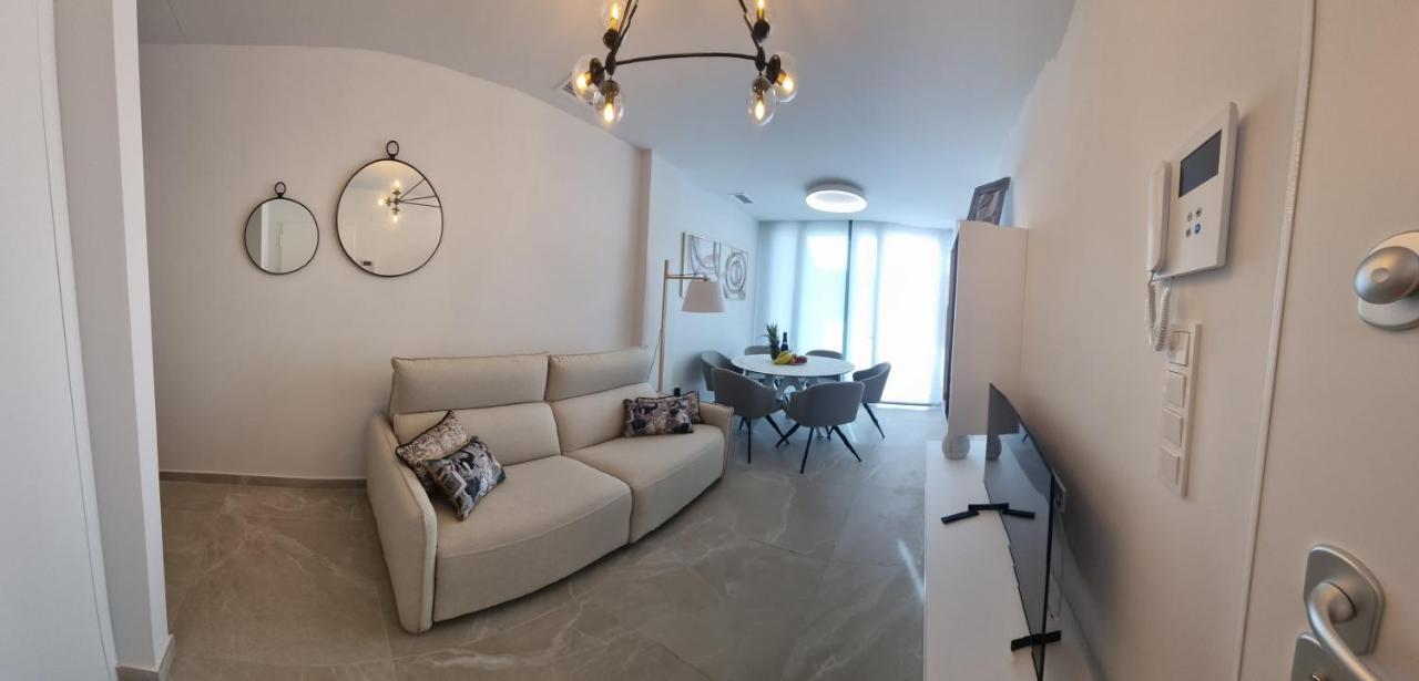 Modern And Cosy Apartment Close To The Beach Torrevieja Eksteriør billede