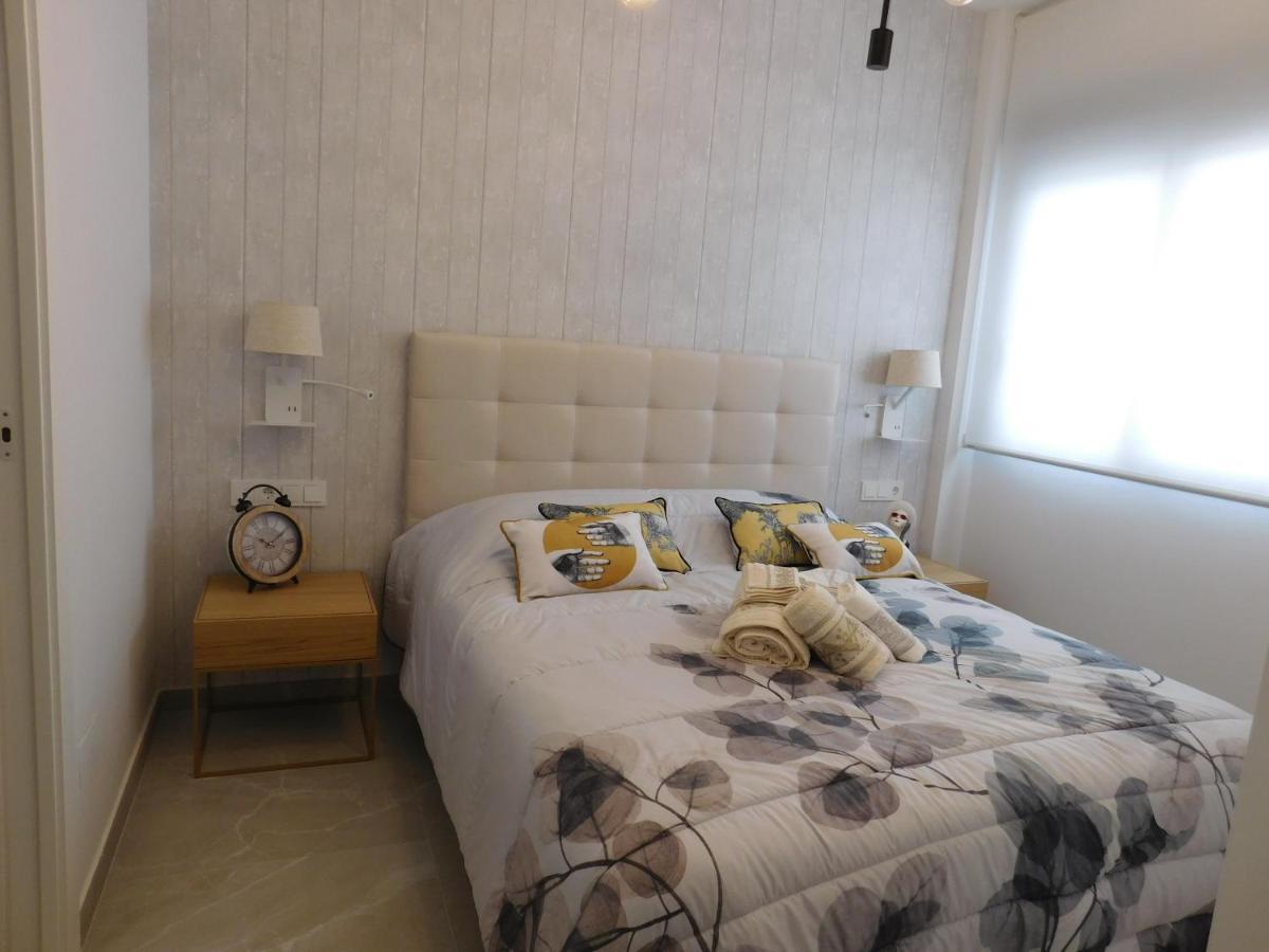 Modern And Cosy Apartment Close To The Beach Torrevieja Eksteriør billede