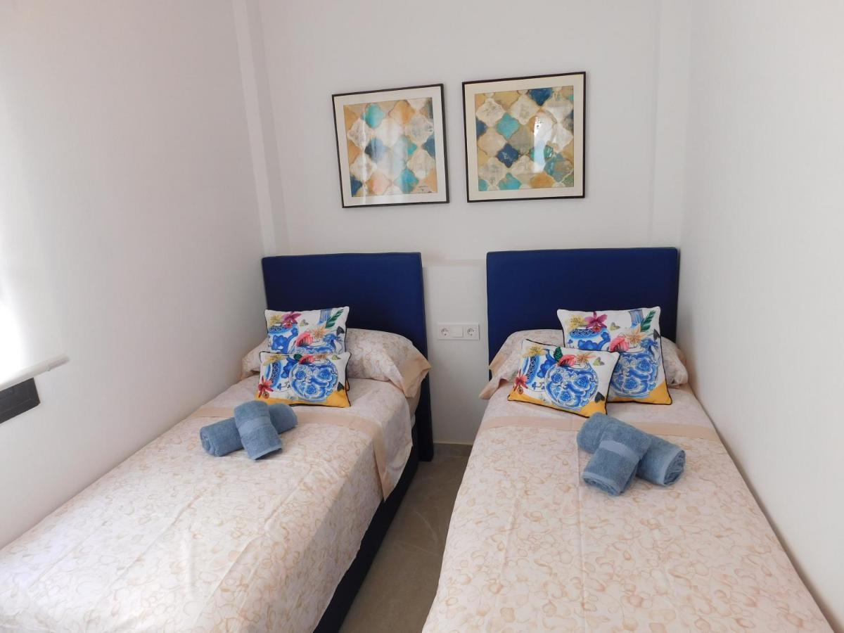 Modern And Cosy Apartment Close To The Beach Torrevieja Eksteriør billede