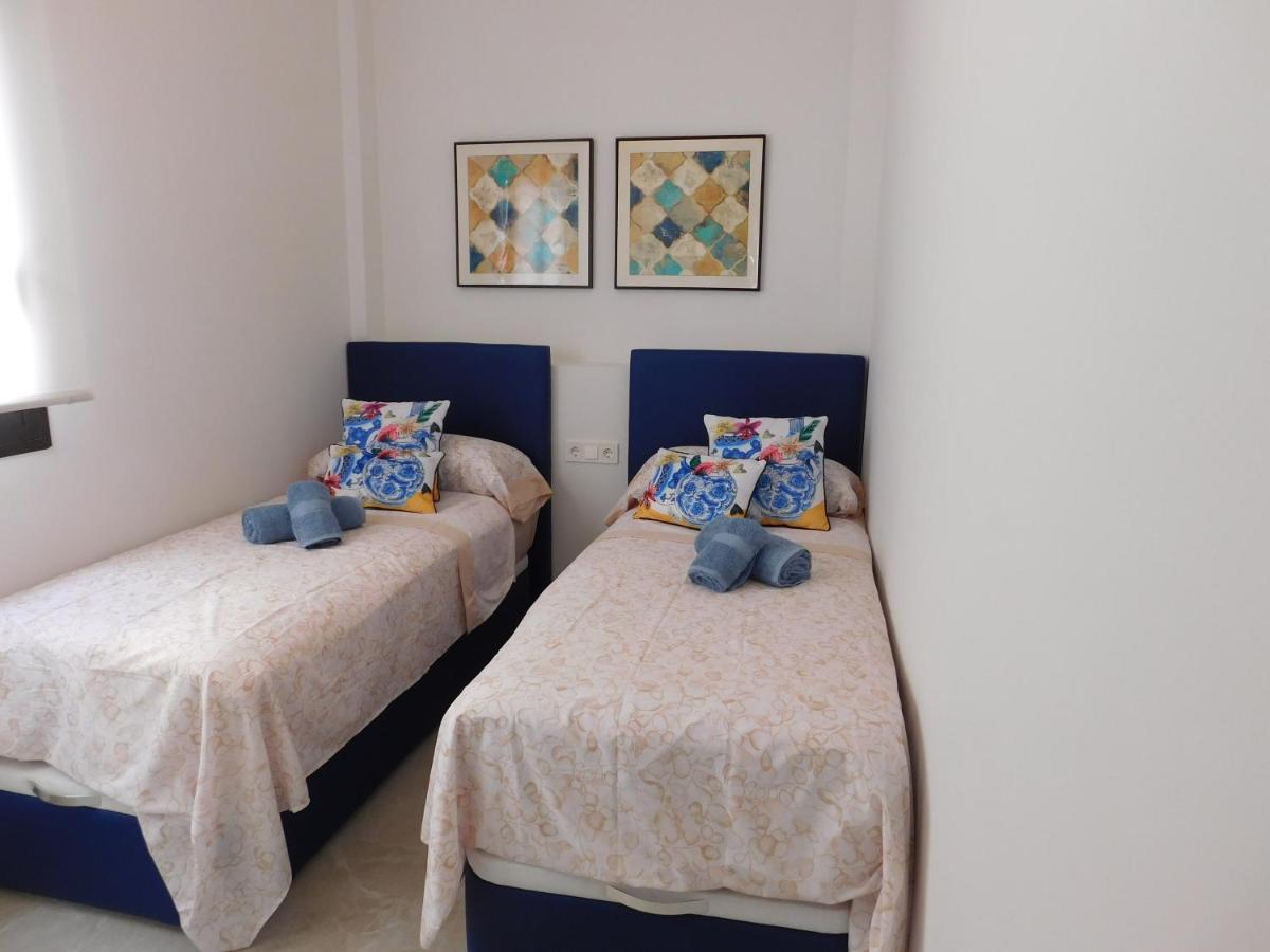 Modern And Cosy Apartment Close To The Beach Torrevieja Eksteriør billede
