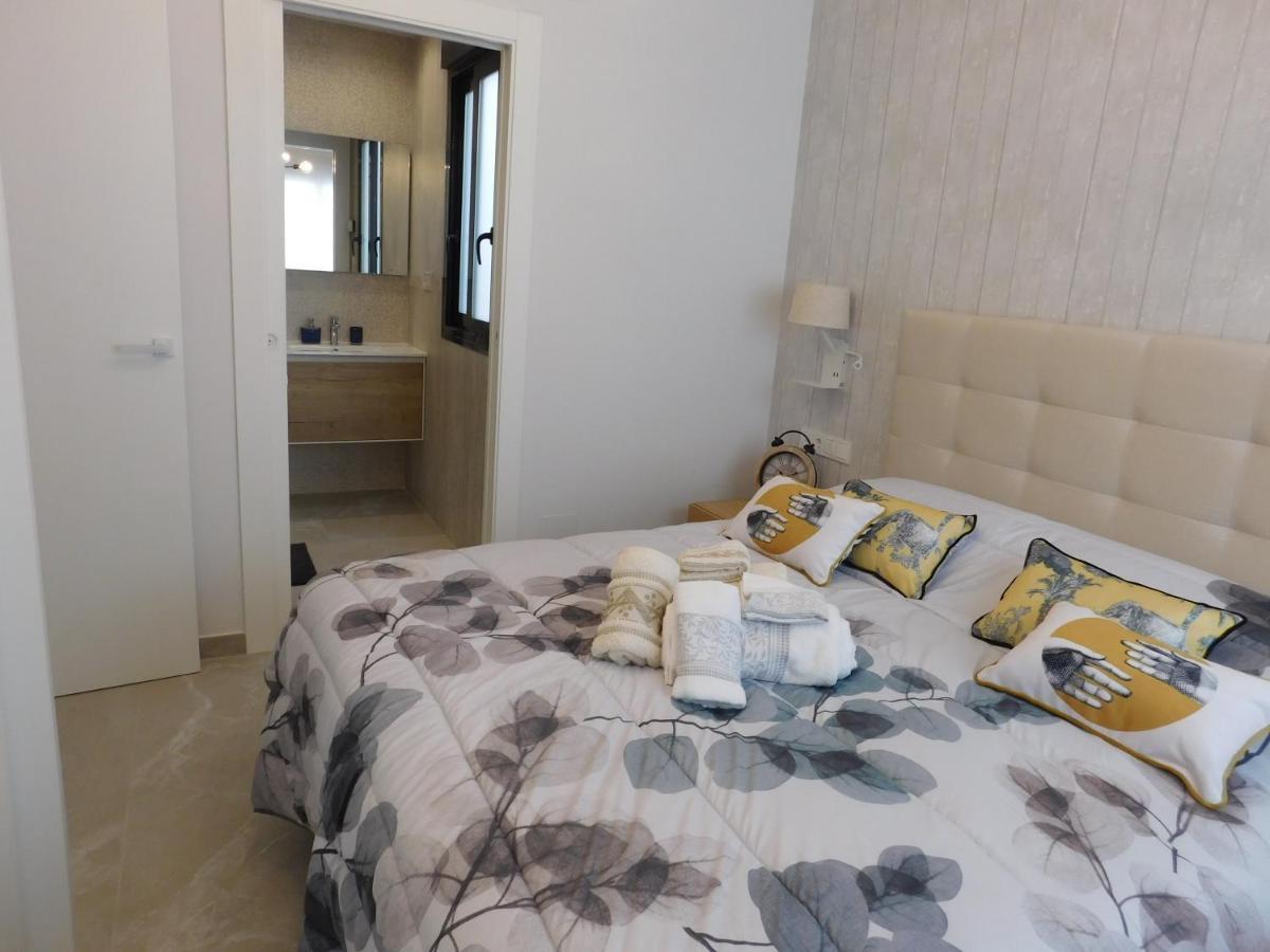 Modern And Cosy Apartment Close To The Beach Torrevieja Eksteriør billede