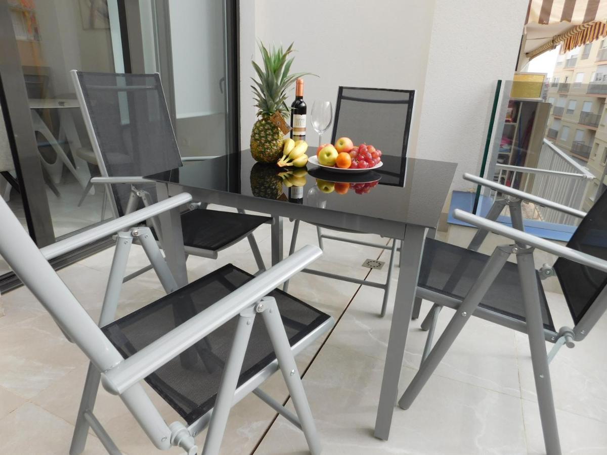 Modern And Cosy Apartment Close To The Beach Torrevieja Eksteriør billede